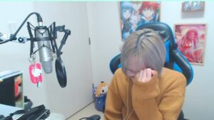 生放送中に、ビジネスで白猫が好きかどうかバレてしまった約4分間